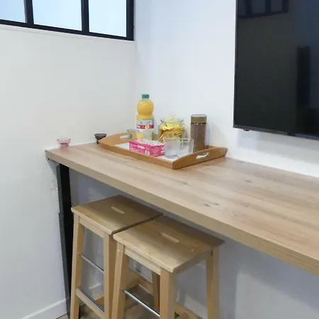 Apartment Voltaire Paris